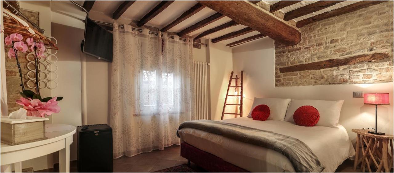 Il Giardino Sul Tetto B&B 구아레네 외부 사진