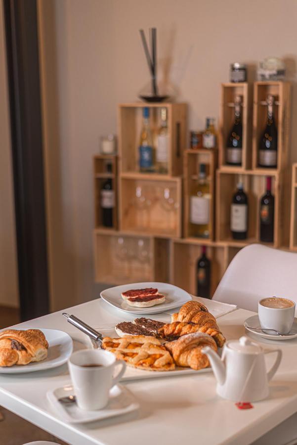 Il Giardino Sul Tetto B&B 구아레네 외부 사진
