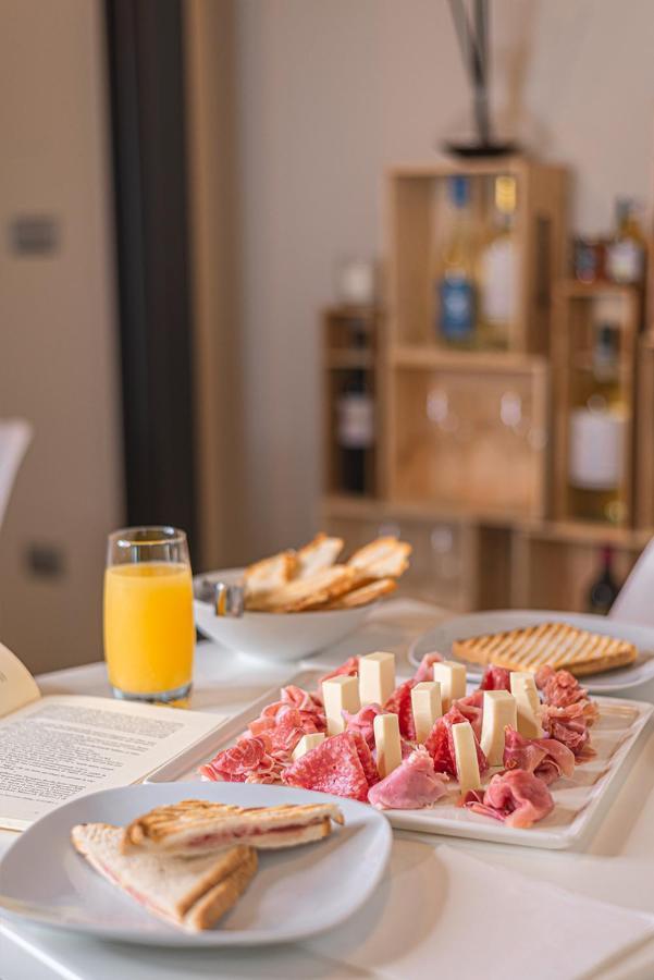 Il Giardino Sul Tetto B&B 구아레네 외부 사진